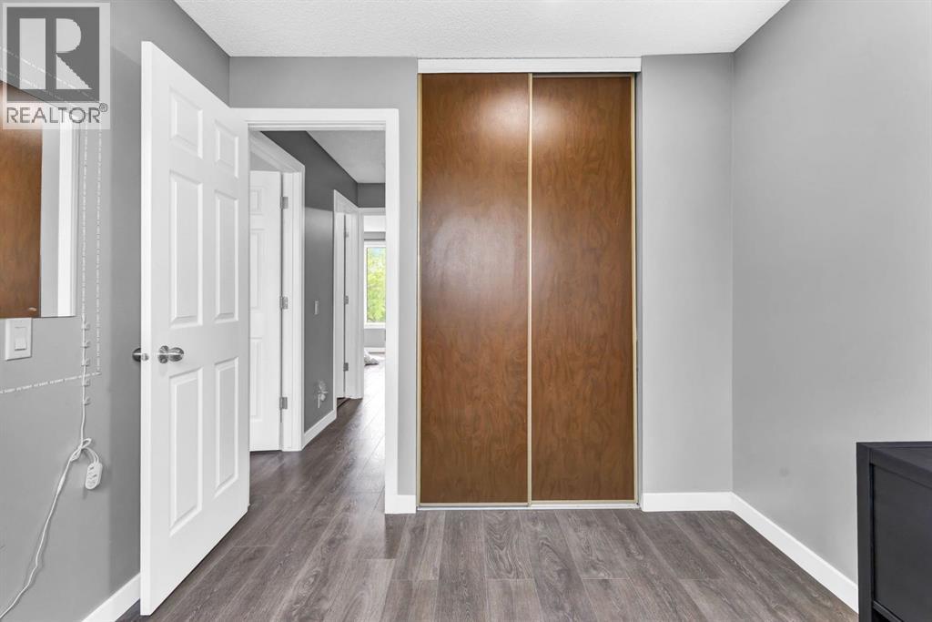 Single Family House for Sale in  Erin Woods Drive SE Erin Woods Calgary 