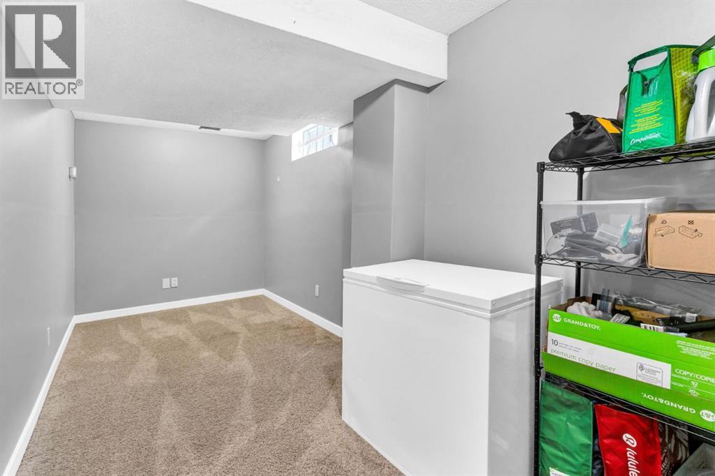 Single Family House for Sale in  Erin Woods Drive SE Erin Woods Calgary 