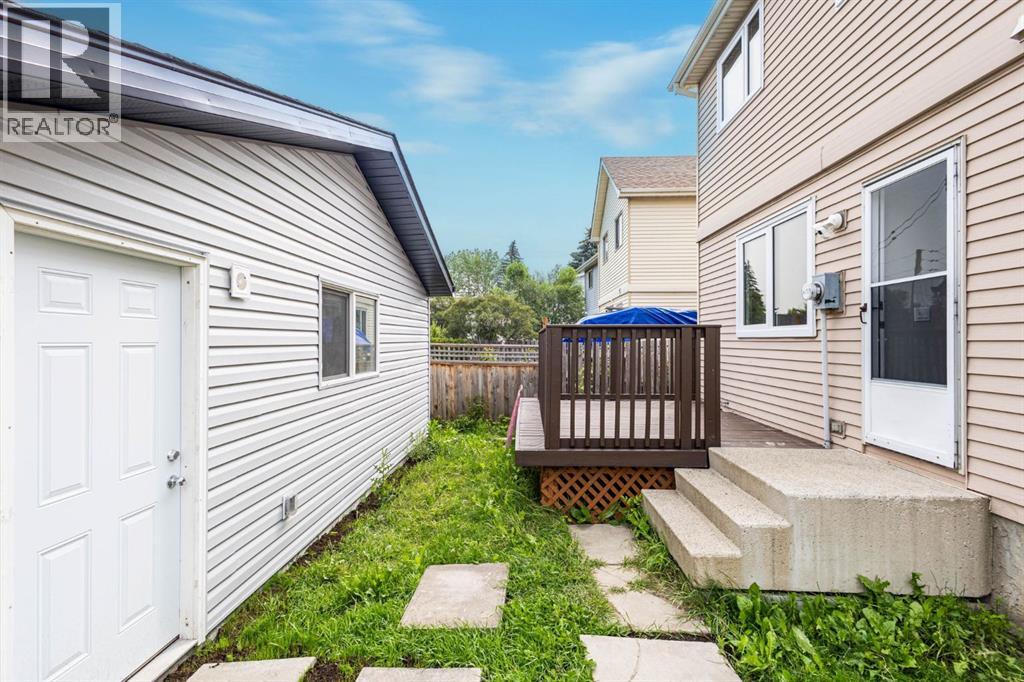 Single Family House for Sale in  Erin Woods Drive SE Erin Woods Calgary 