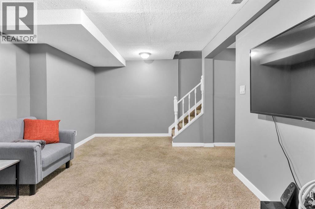 Single Family House for Sale in  Erin Woods Drive SE Erin Woods Calgary 