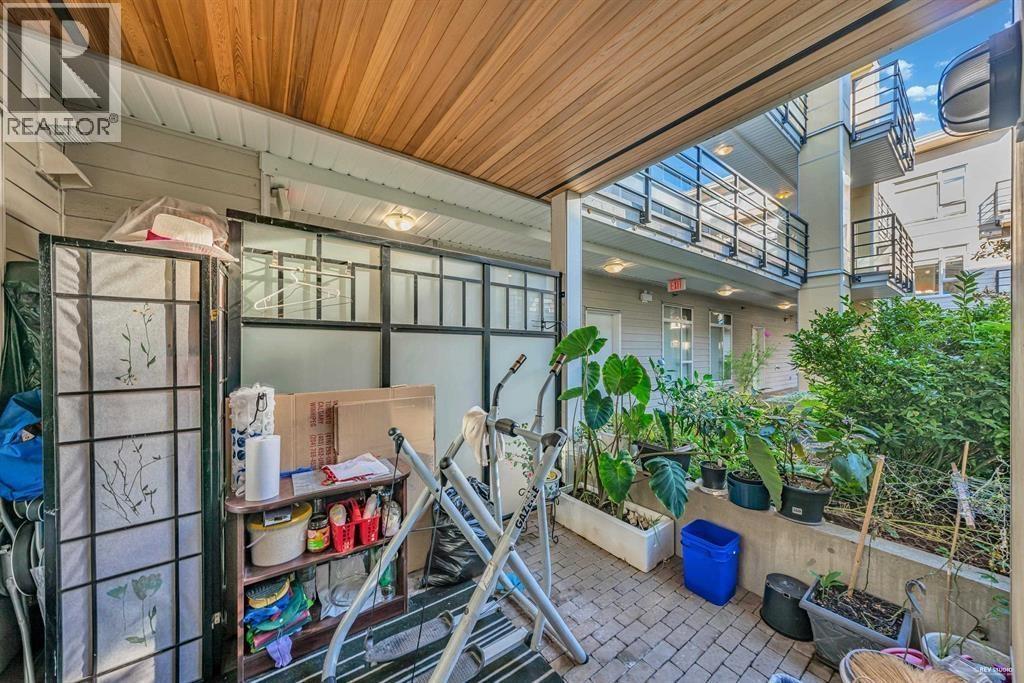 Photo 14 of 201 5248 Grimmer Street, Burnaby BC