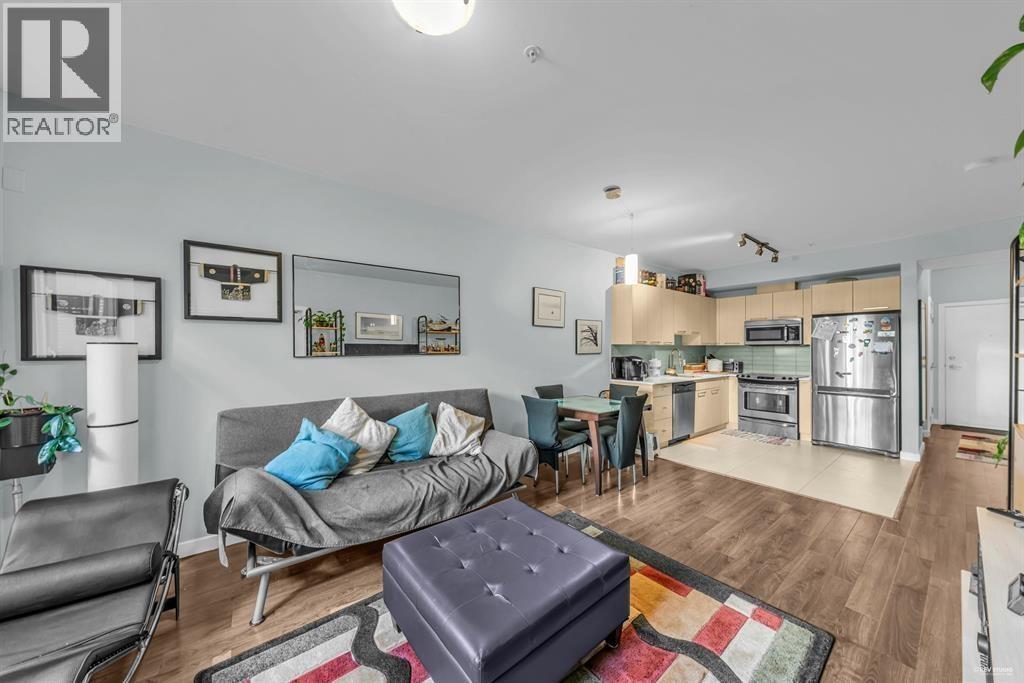 Photo 6 of 201 5248 Grimmer Street, Burnaby BC