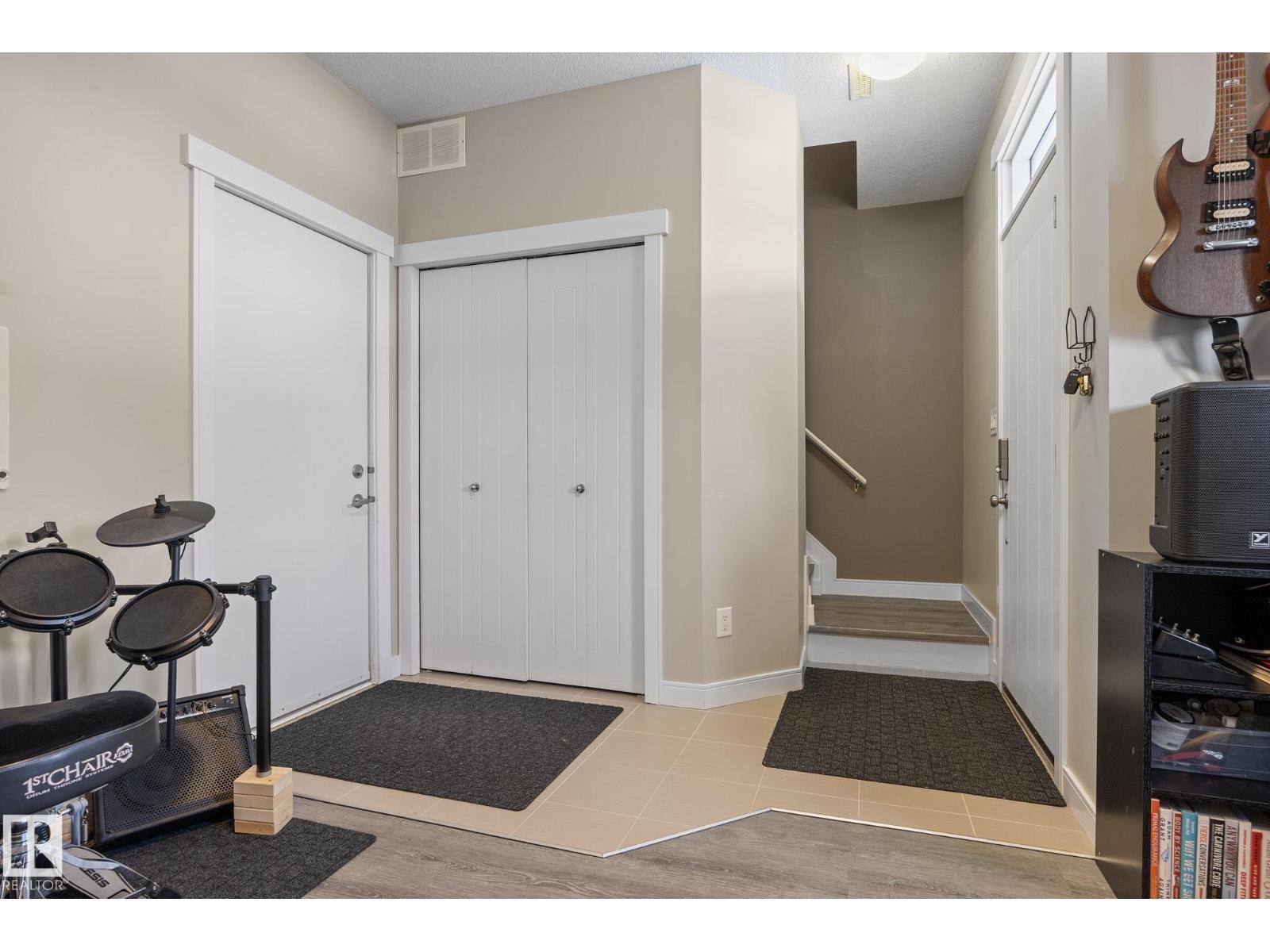 Photo 3 of 15 150 Everitt Dr, St Albert AB