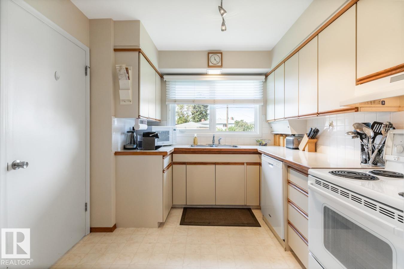 Single Family House Bungalow for Sale in   ST NW Edmonton 