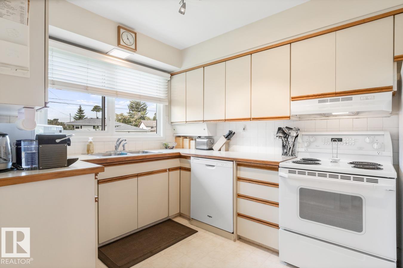 Single Family House Bungalow for Sale in   ST NW Edmonton 