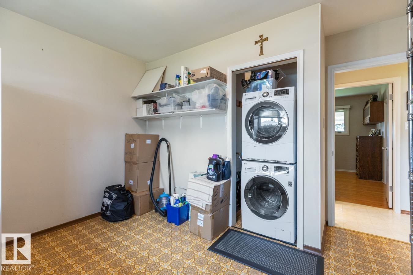 Single Family House Bungalow for Sale in   ST NW Edmonton 