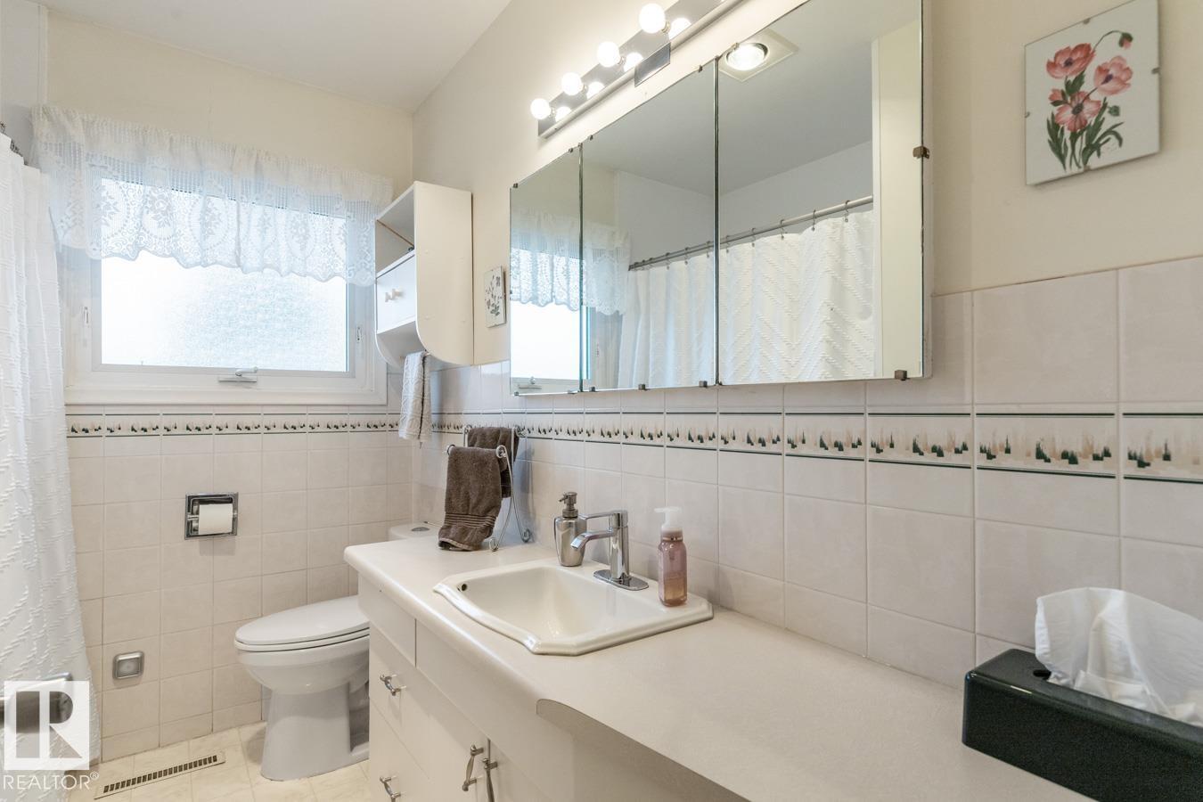 Single Family House Bungalow for Sale in   ST NW Edmonton 