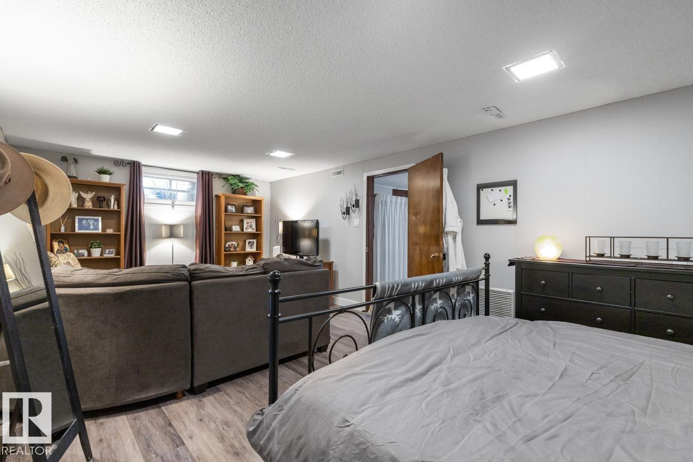 12812 95 ST NW, Edmonton, Alberta