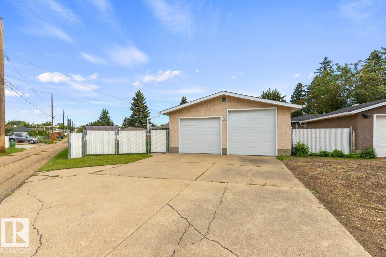 Single Family House Bungalow for Sale in   ST NW Edmonton 