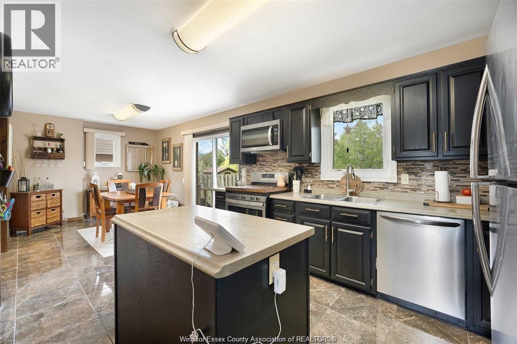 Photo 14 of 9 Evans Avenue, Leamington ON