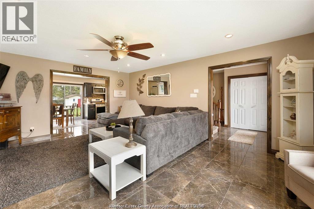 Photo 8 of 9 Evans Avenue, Leamington ON