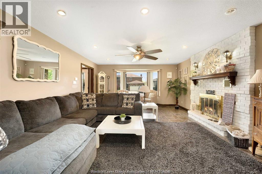 Photo 9 of 9 Evans Avenue, Leamington ON