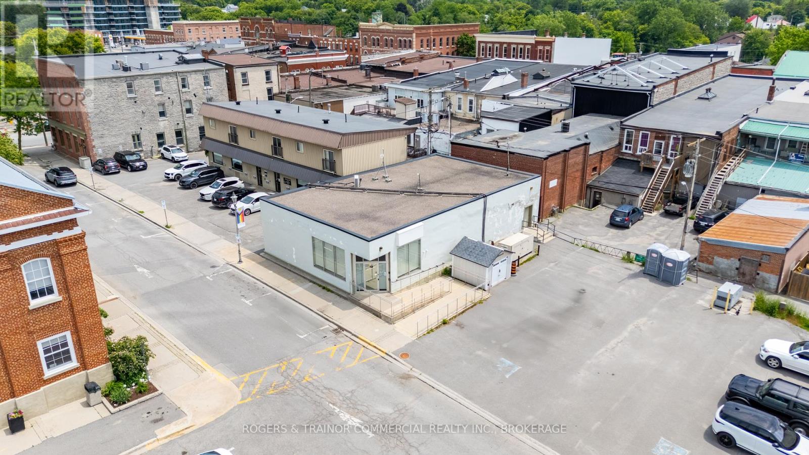 Photo 2 of 12 Market Square, Greater Napanee ON