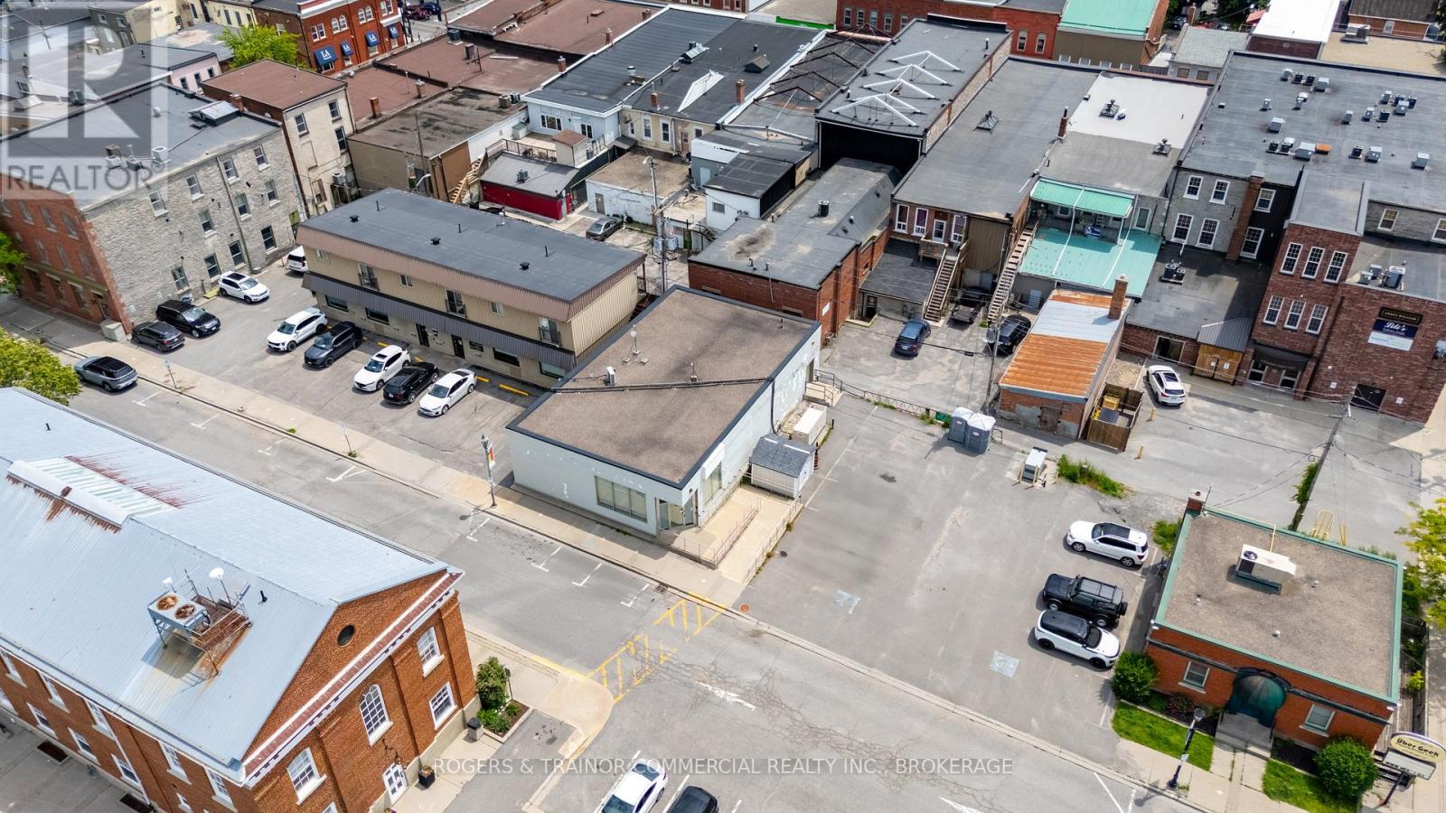 Photo 3 of 12 Market Square, Greater Napanee ON