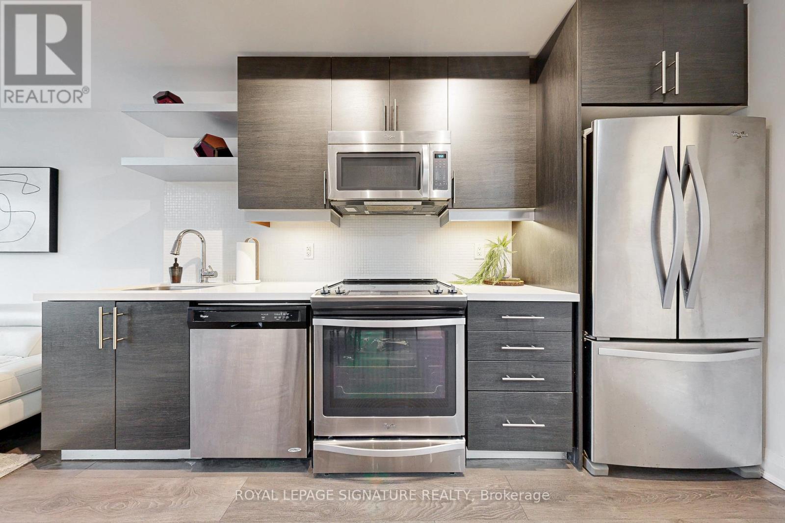 Photo 6 of Ph 11 400 Adelaide Street E, Toronto ON
