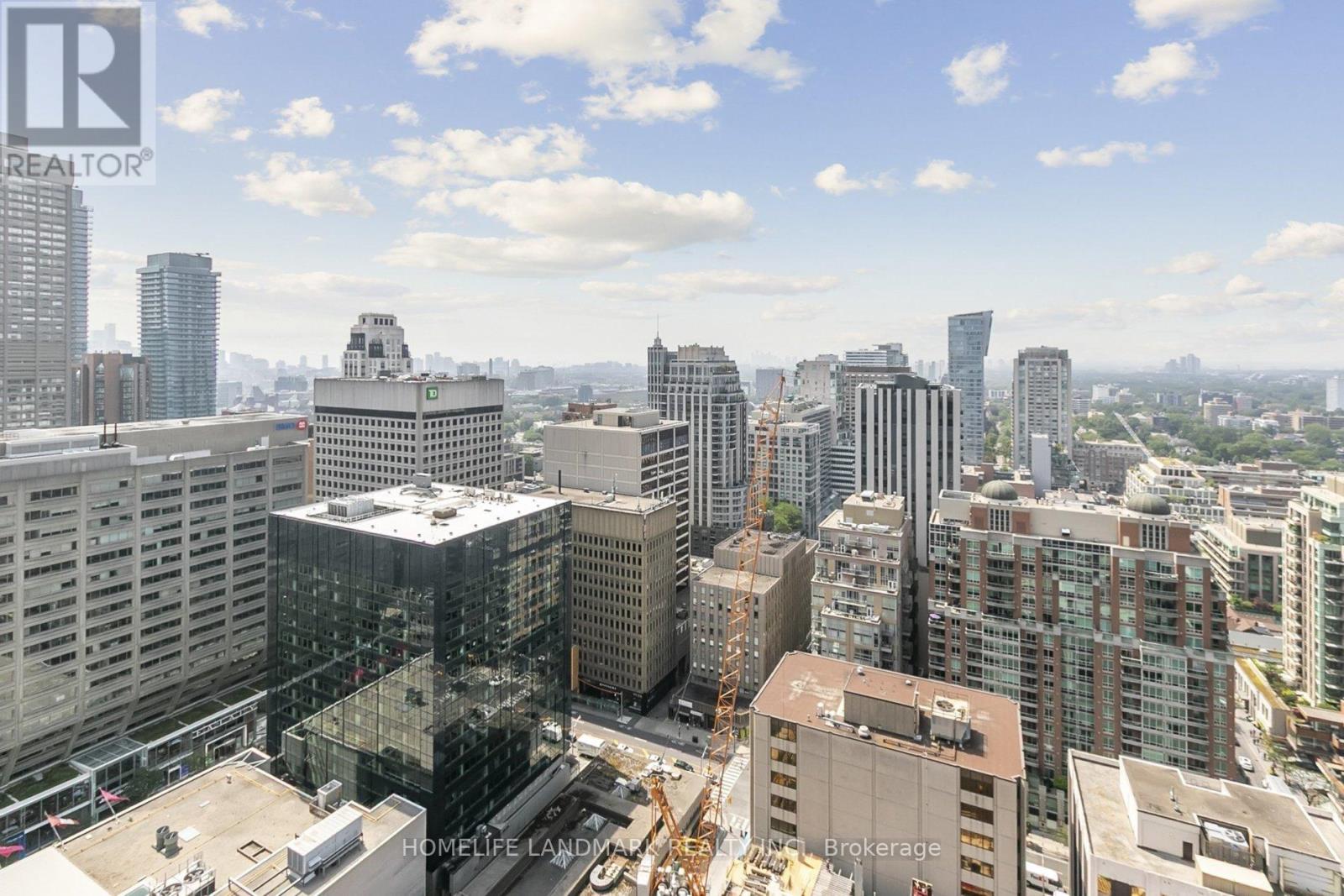 Photo 18 of 2711 11 Yorkville Avenue, Toronto ON