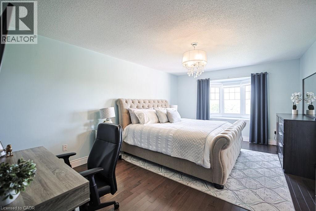 Photo 39 of 32 Davenhill Road, Brampton ON