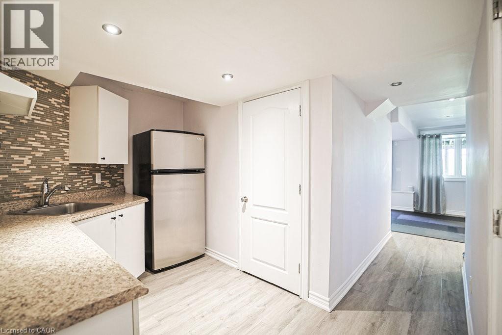 Photo 18 of 32 Davenhill Road, Brampton ON
