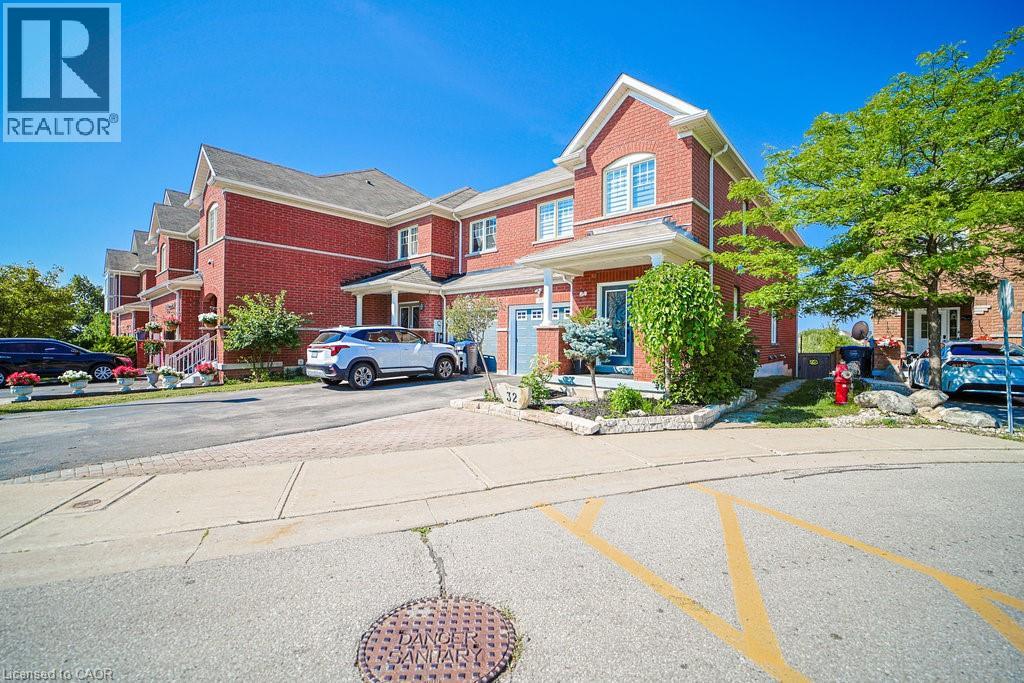 Photo 5 of 32 Davenhill Road, Brampton ON