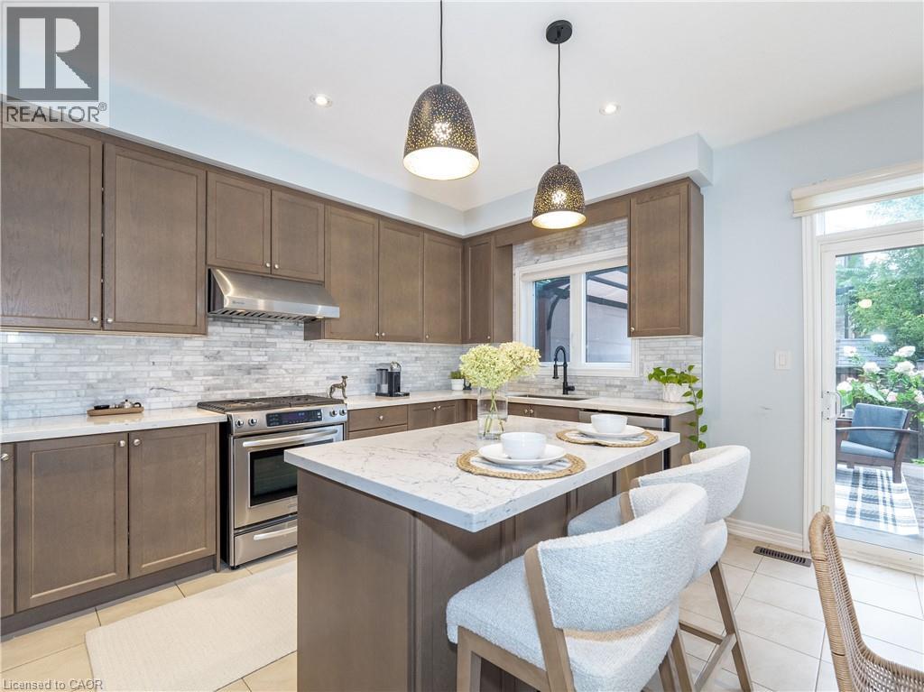Photo 21 of 19 Mcknight Avenue, Waterdown ON