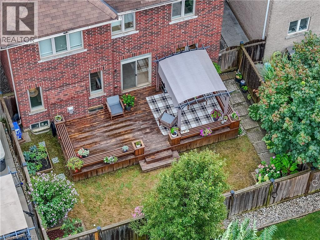 Photo 25 of 19 Mcknight Avenue, Waterdown ON