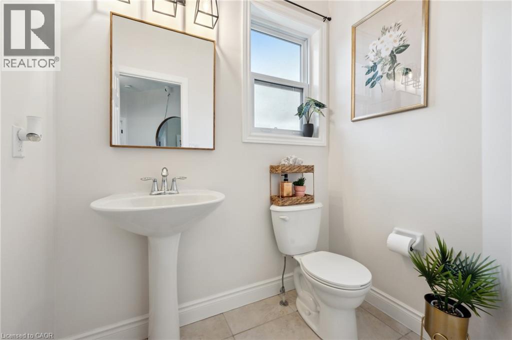 Photo 20 of 450 Applegate Court, Waterloo ON