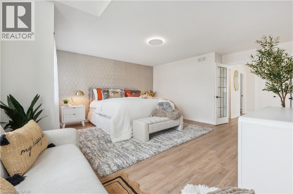 Photo 27 of 450 Applegate Court, Waterloo ON