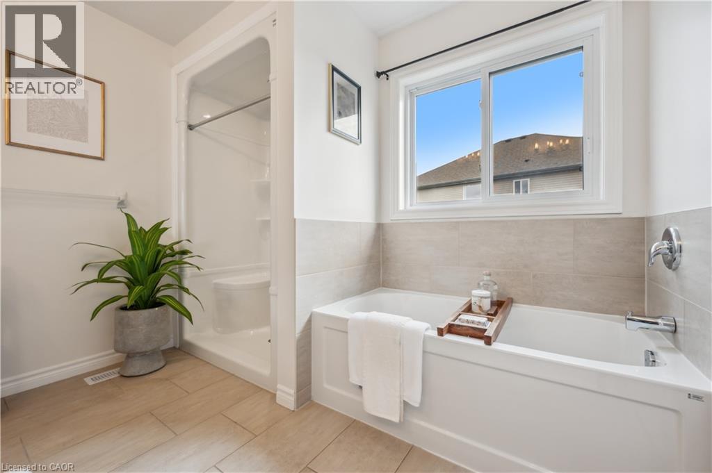 Photo 34 of 450 Applegate Court, Waterloo ON
