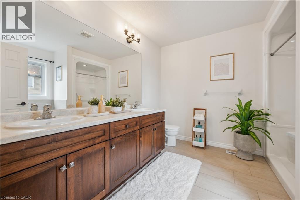 Photo 36 of 450 Applegate Court, Waterloo ON