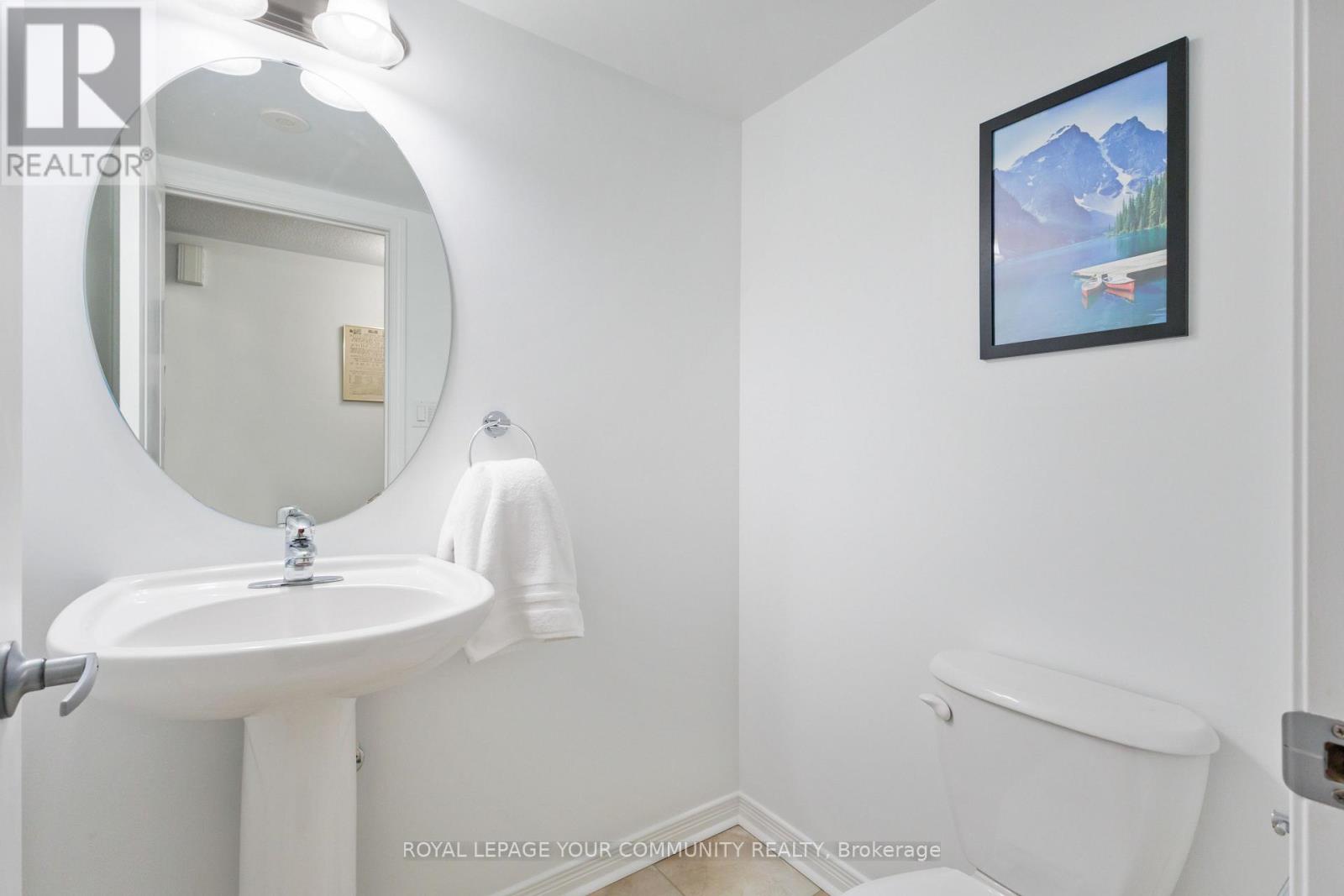 Photo 15 of 8 11 Frances Loring Lane, Toronto ON