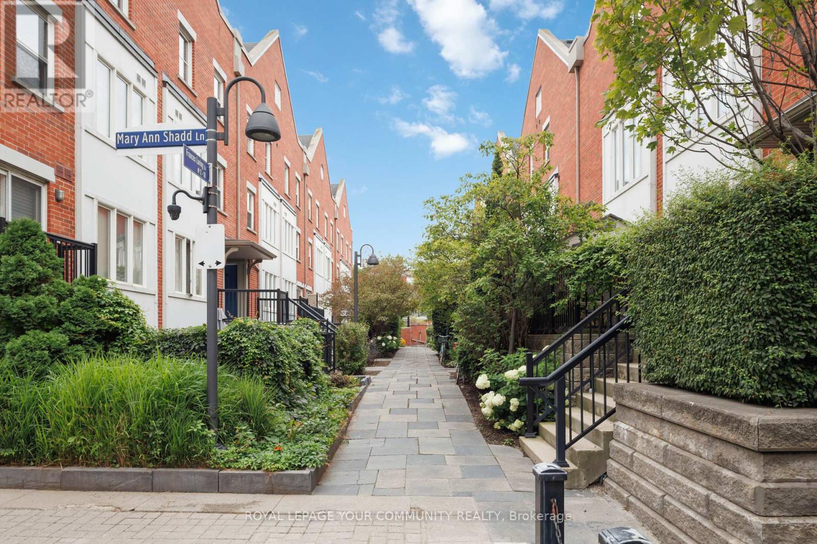 Photo 24 of 8 11 Frances Loring Lane, Toronto ON