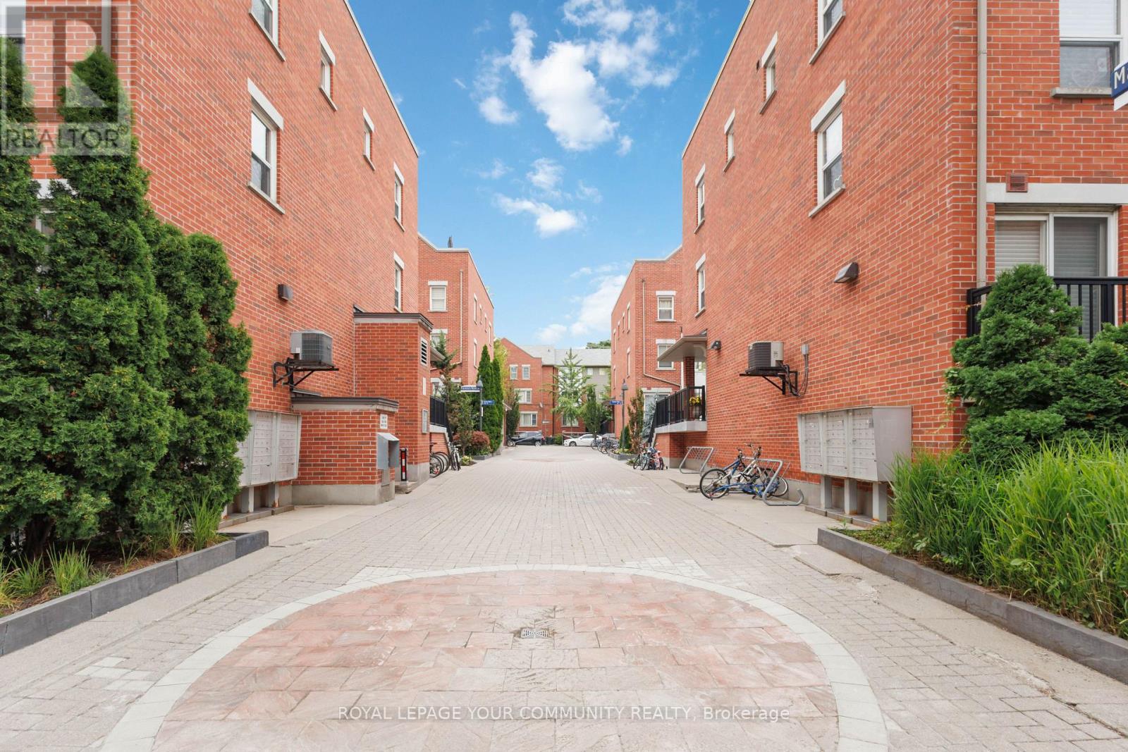 Photo 29 of 8 11 Frances Loring Lane, Toronto ON