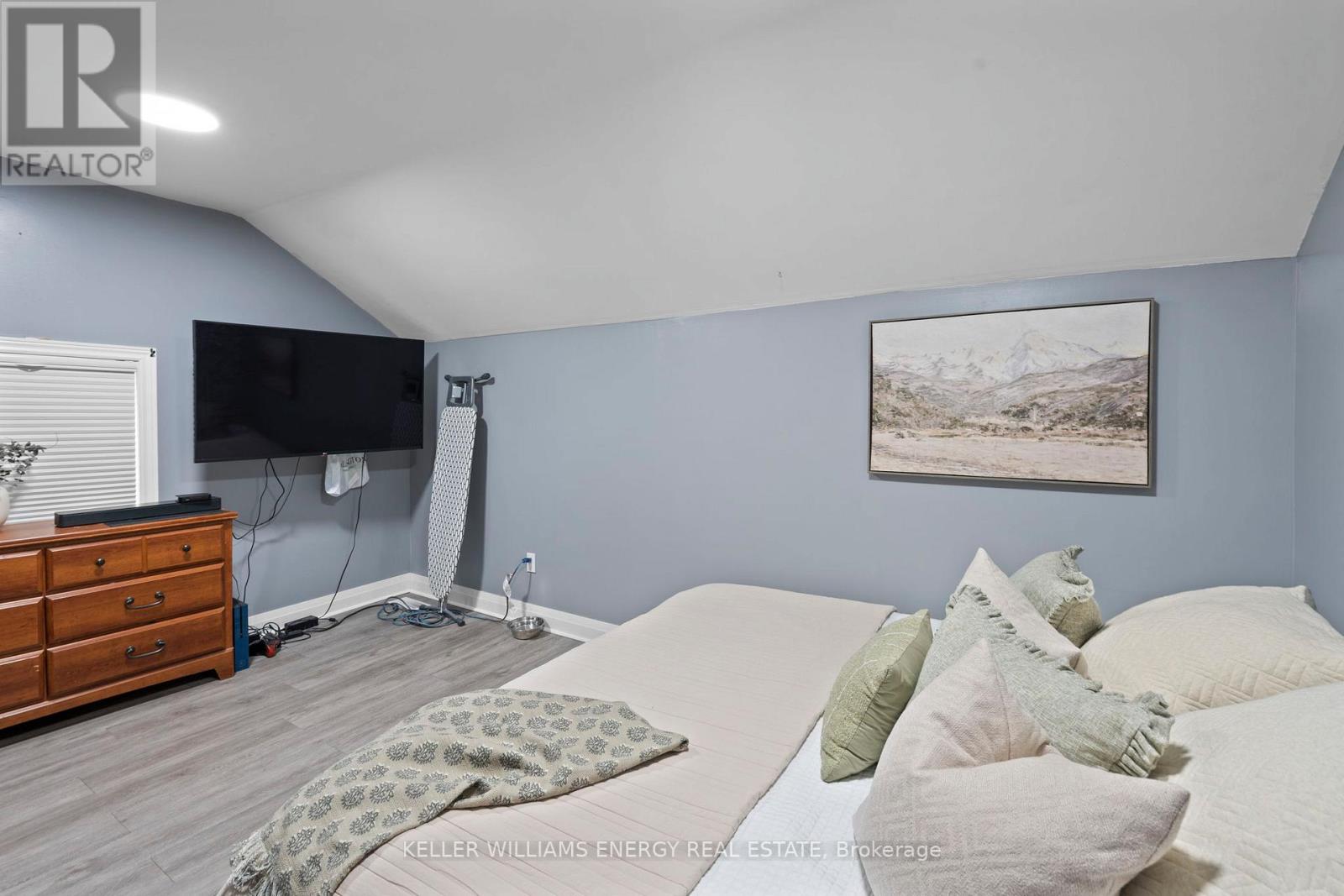 Photo 23 of 30 Pier Street, Scugog ON