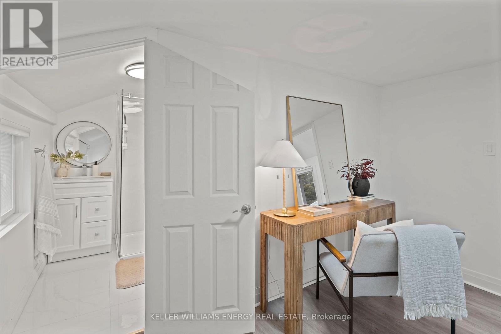 Photo 25 of 30 Pier Street, Scugog ON
