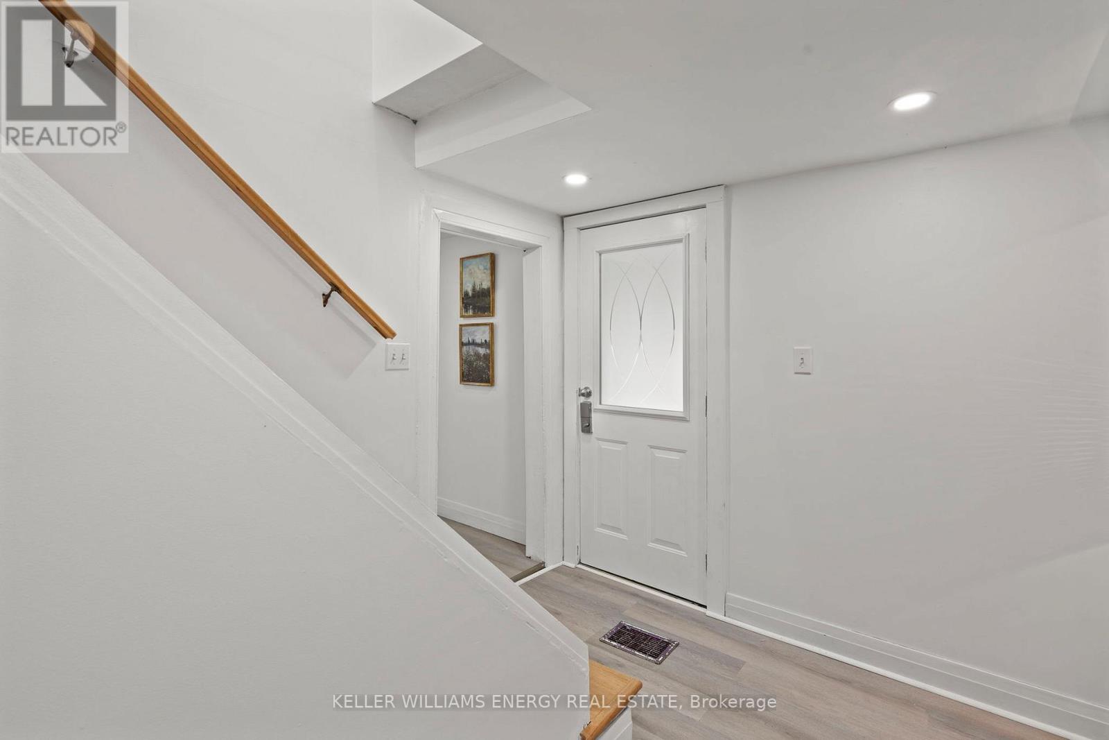 Photo 5 of 30 Pier Street, Scugog ON