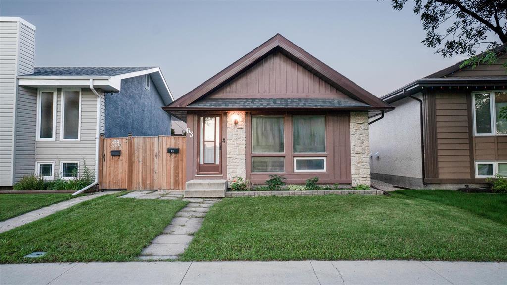 Photo 2 of 63 Ritchie Street, Winnipeg MB