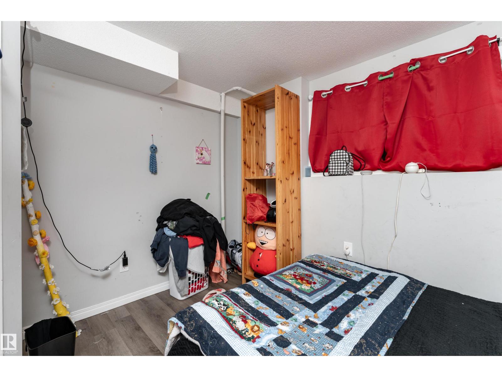 Photo 25 of 1131 35 A St Nw, Edmonton AB