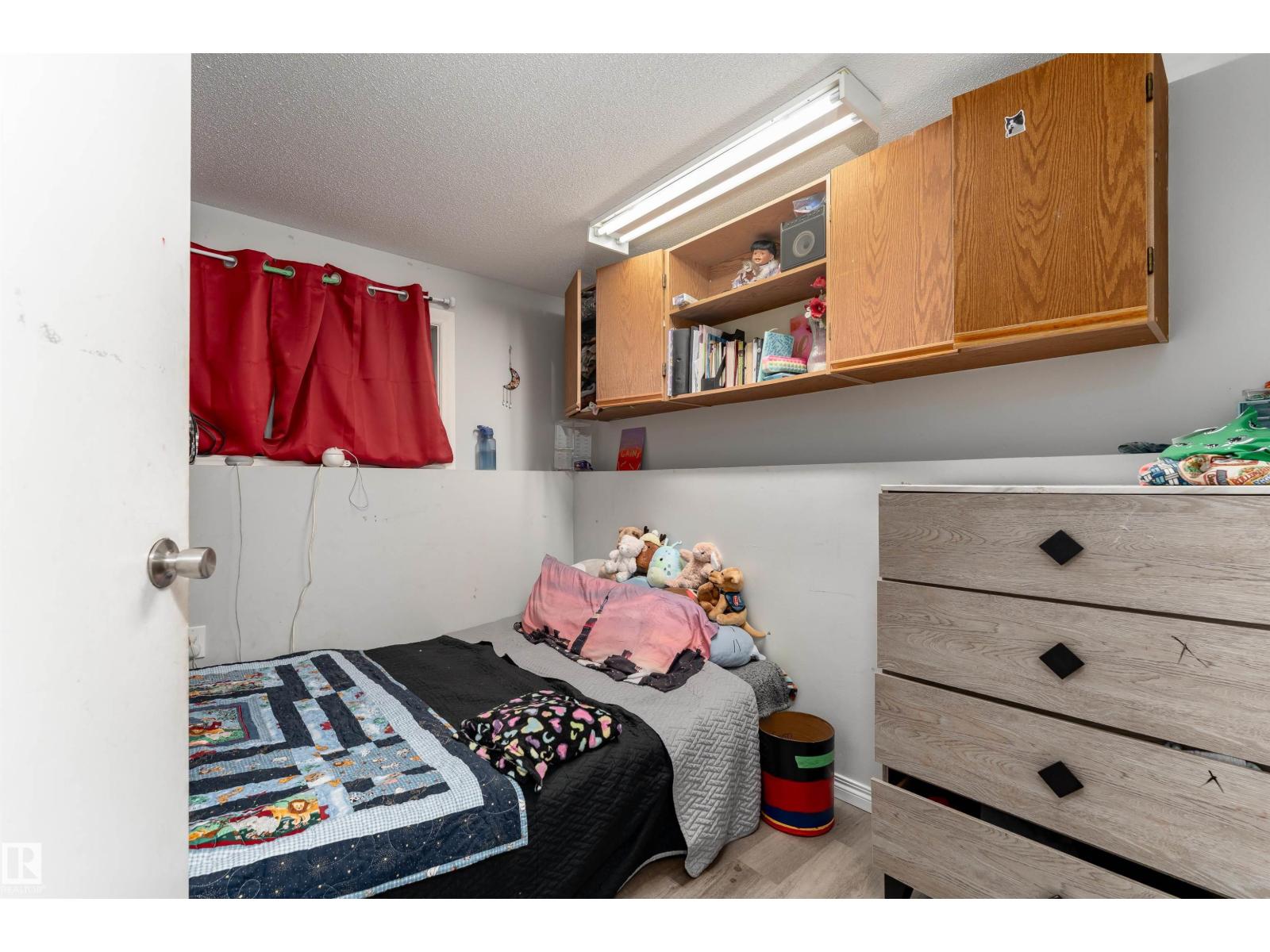 Photo 24 of 1131 35 A St Nw, Edmonton AB