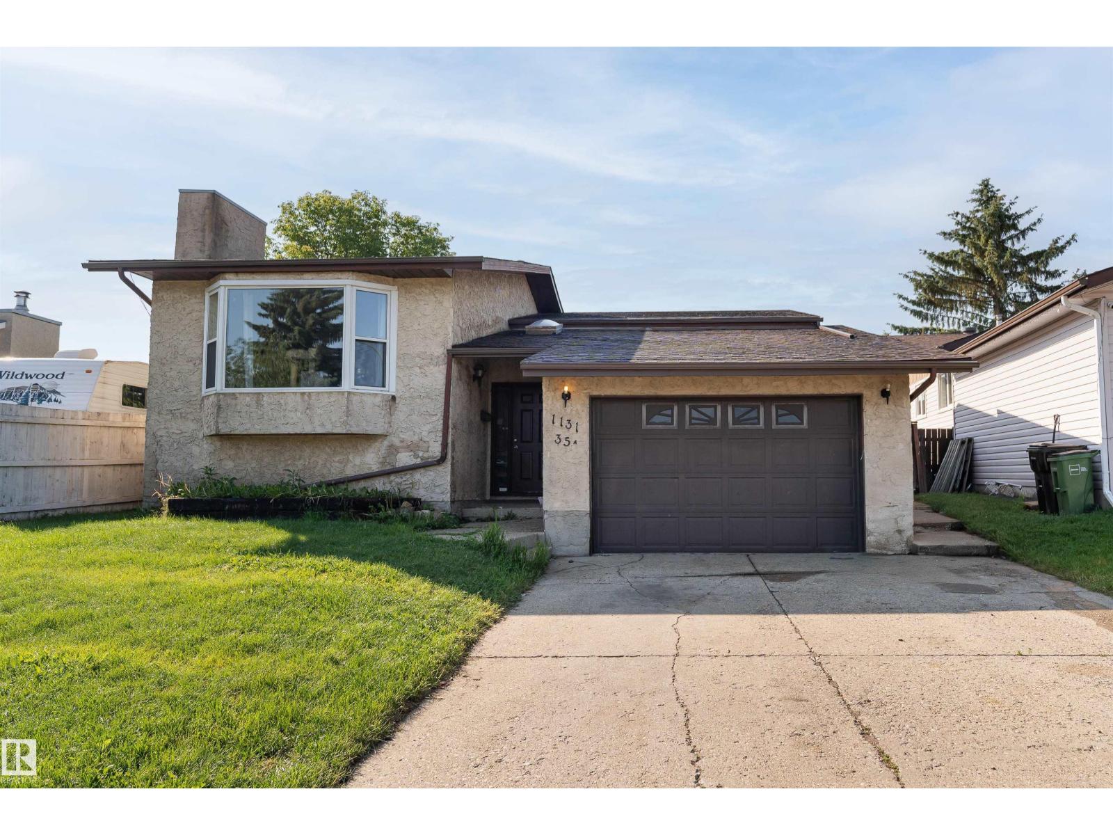 Photo 1 of 1131 35 A St Nw, Edmonton AB