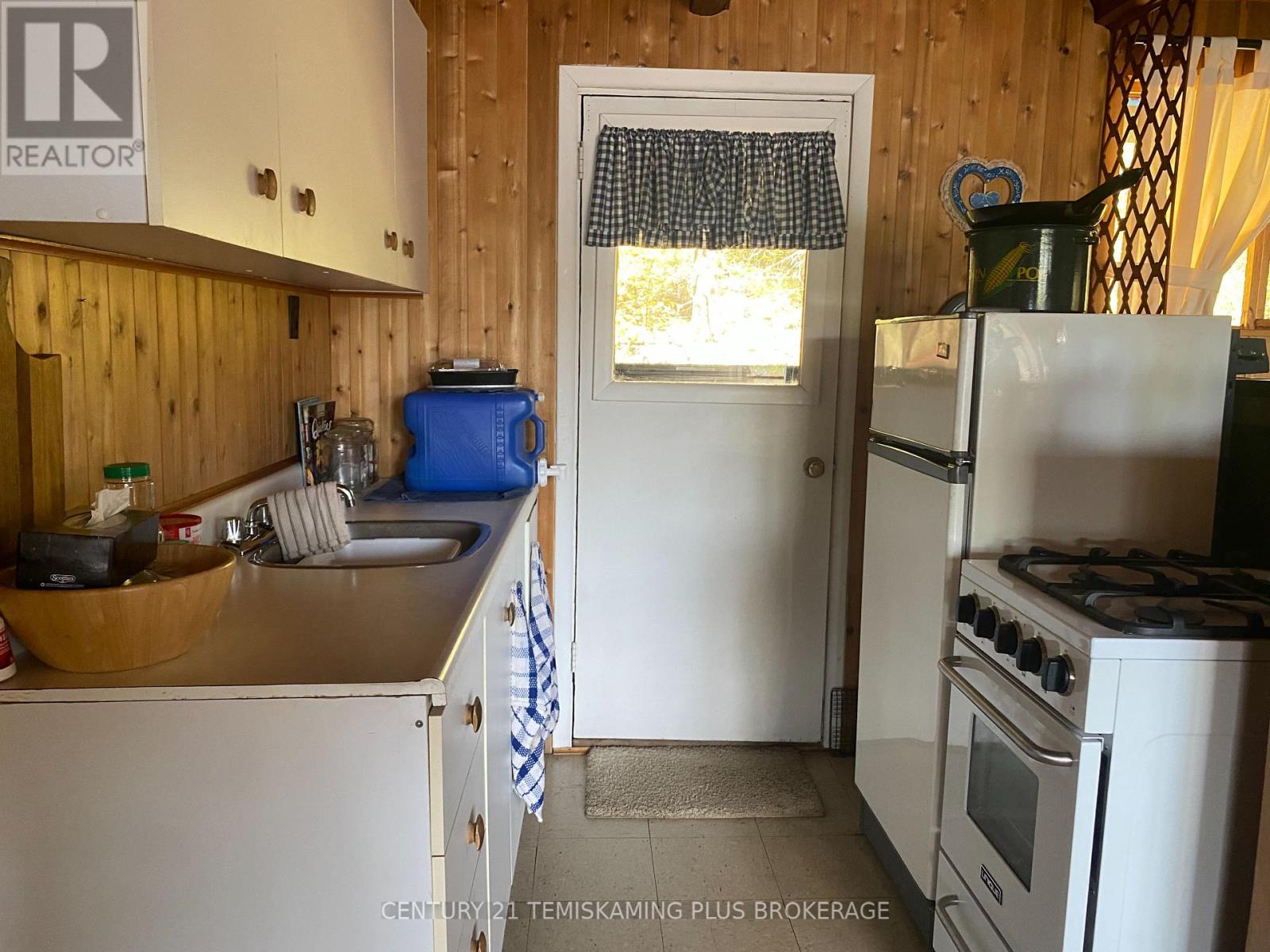 Photo 21 of 277 Net Creek Road, Temagami ON
