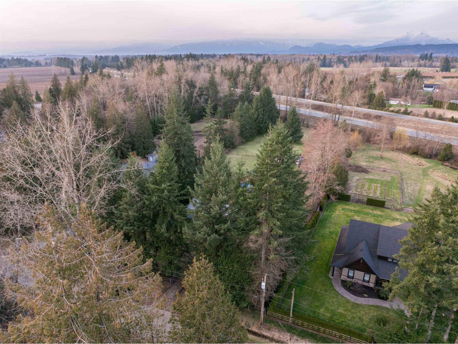 Photo 7 of 25303 60 Avenue, Langley BC