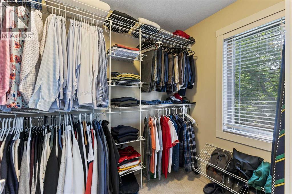 Single Family House for Sale in  Henwood Street SW Garrison Green Calgary 