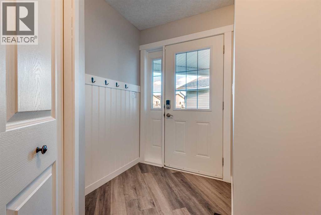 Photo 3 of 214 Bradford Crescent Se, Three Hills AB