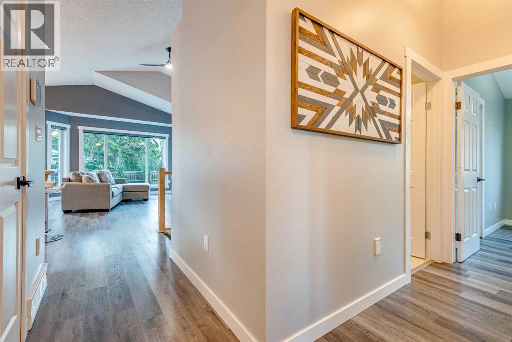 Photo 5 of 214 Bradford Crescent Se, Three Hills AB
