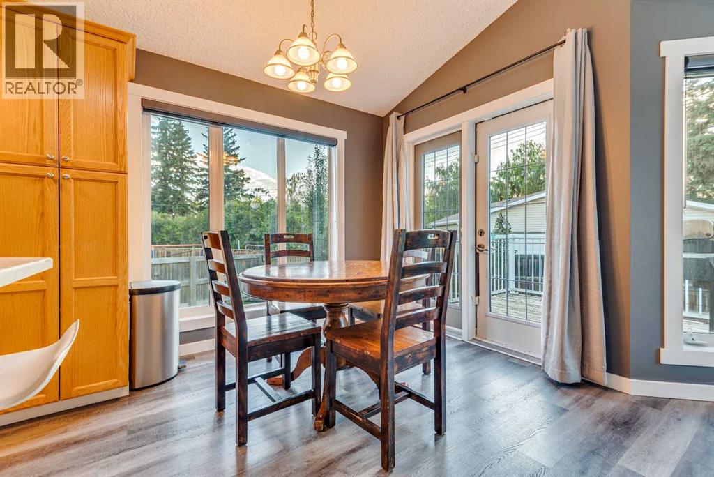 Photo 11 of 214 Bradford Crescent Se, Three Hills AB