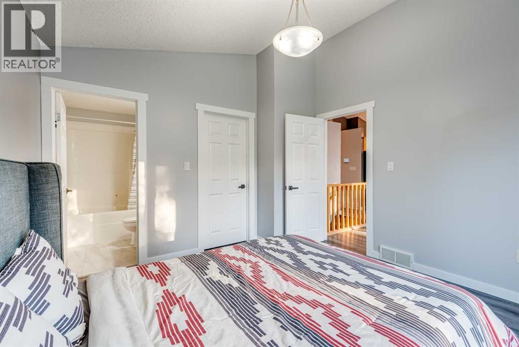 Photo 18 of 214 Bradford Crescent Se, Three Hills AB