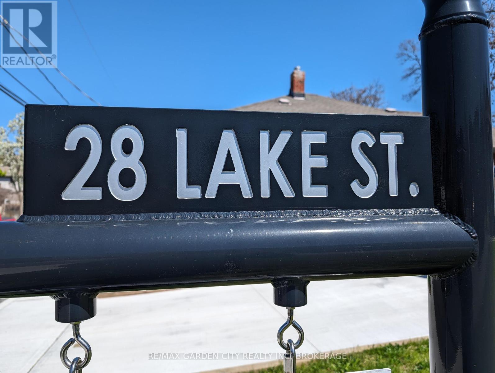 Photo 22 of 28 Lake Street, St Catharines ON