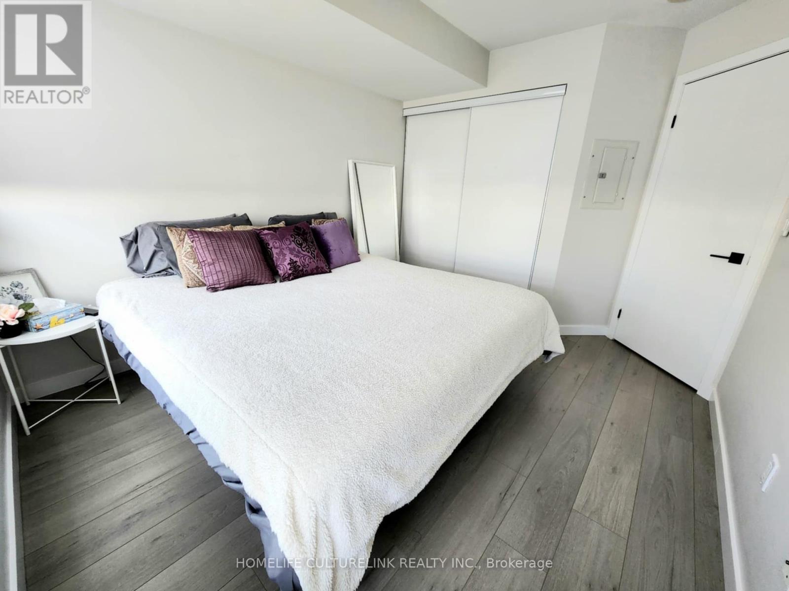 Photo 15 of 305 50 Brian Harrison Way, Toronto ON