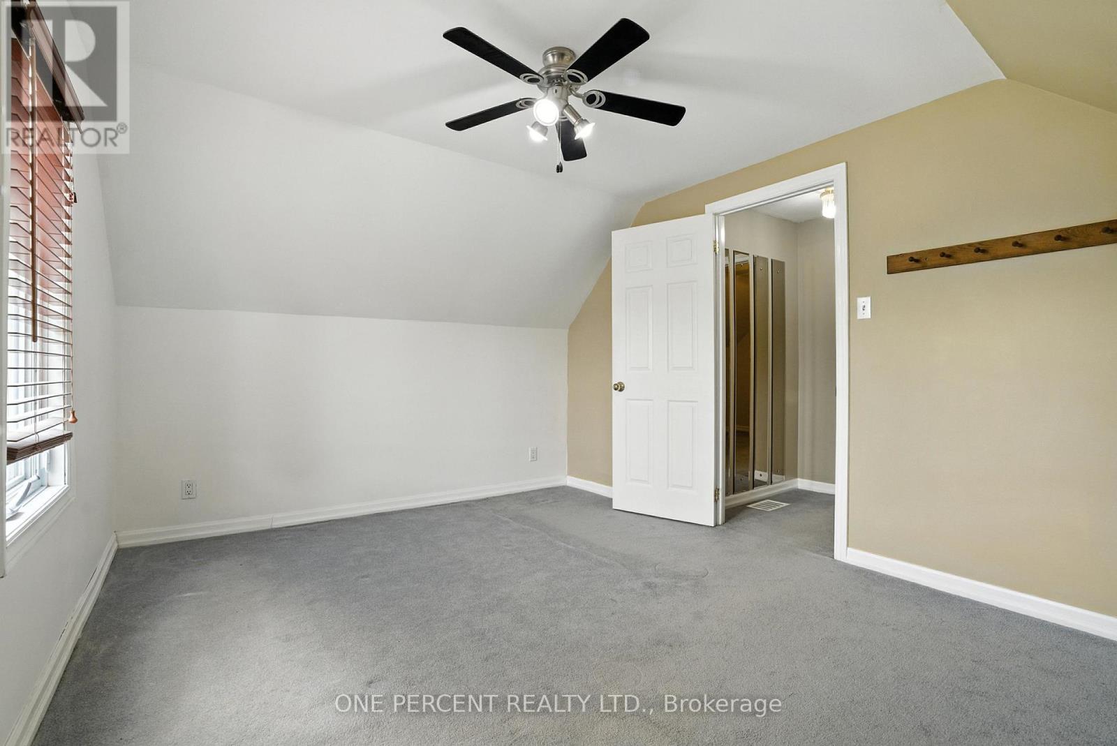 Photo 19 of 284 Anna Avenue, Ottawa ON