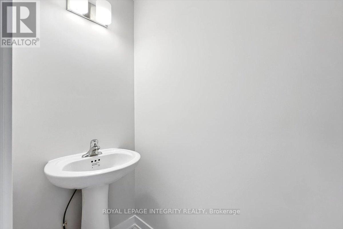 Photo 15 of 217 Massalia Crescent, Ottawa ON